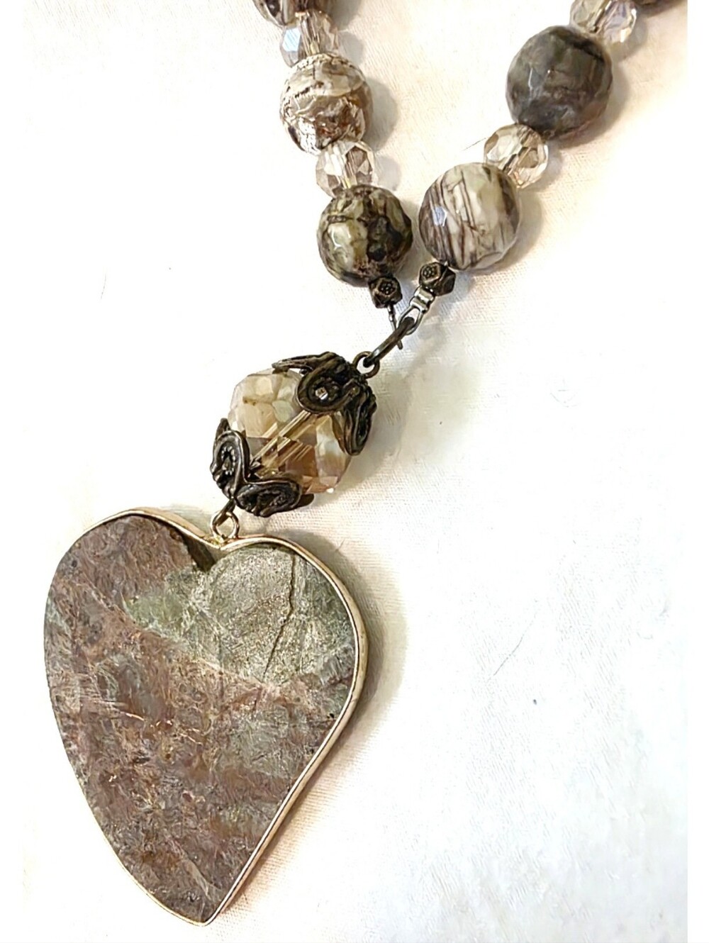 CAROL SU Jasper Heart Crystal & Stone Necklace - Picture 4 of 5